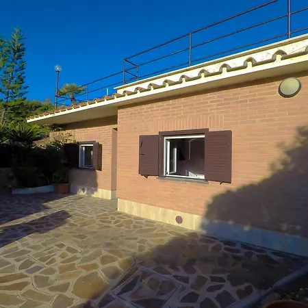 Gabbiano - Exclusive Seafront With Panoramic Views, Pool, Garden & Private Access - * Anzio
