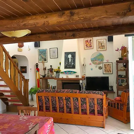 Gabbiano - Exclusive Seafront With Panoramic Views, Pool, Garden & Private Access - Holiday home Anzio