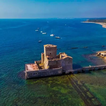 Gabbiano - Exclusive Seafront With Panoramic Views, Pool, Garden & Private Access - Holiday home Anzio